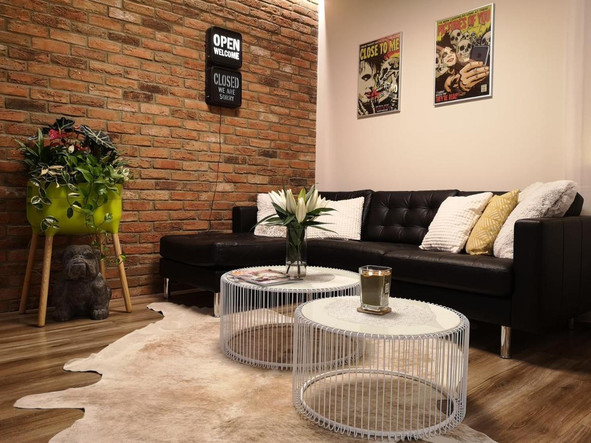 Dizajnovy Apartman V Bratislave Apartment