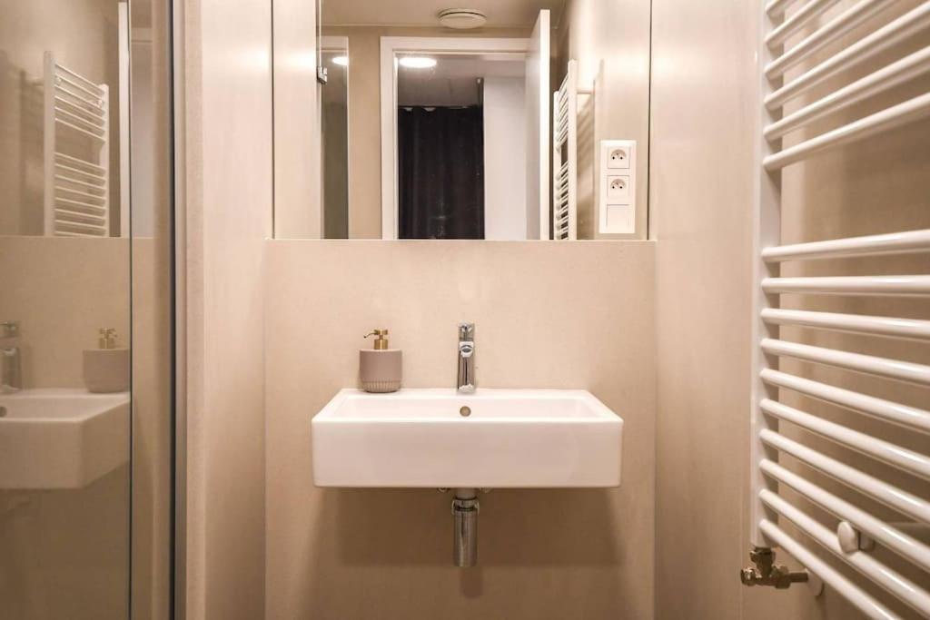 Skypark Luxury With Skyline View & Free Parking Bratislava