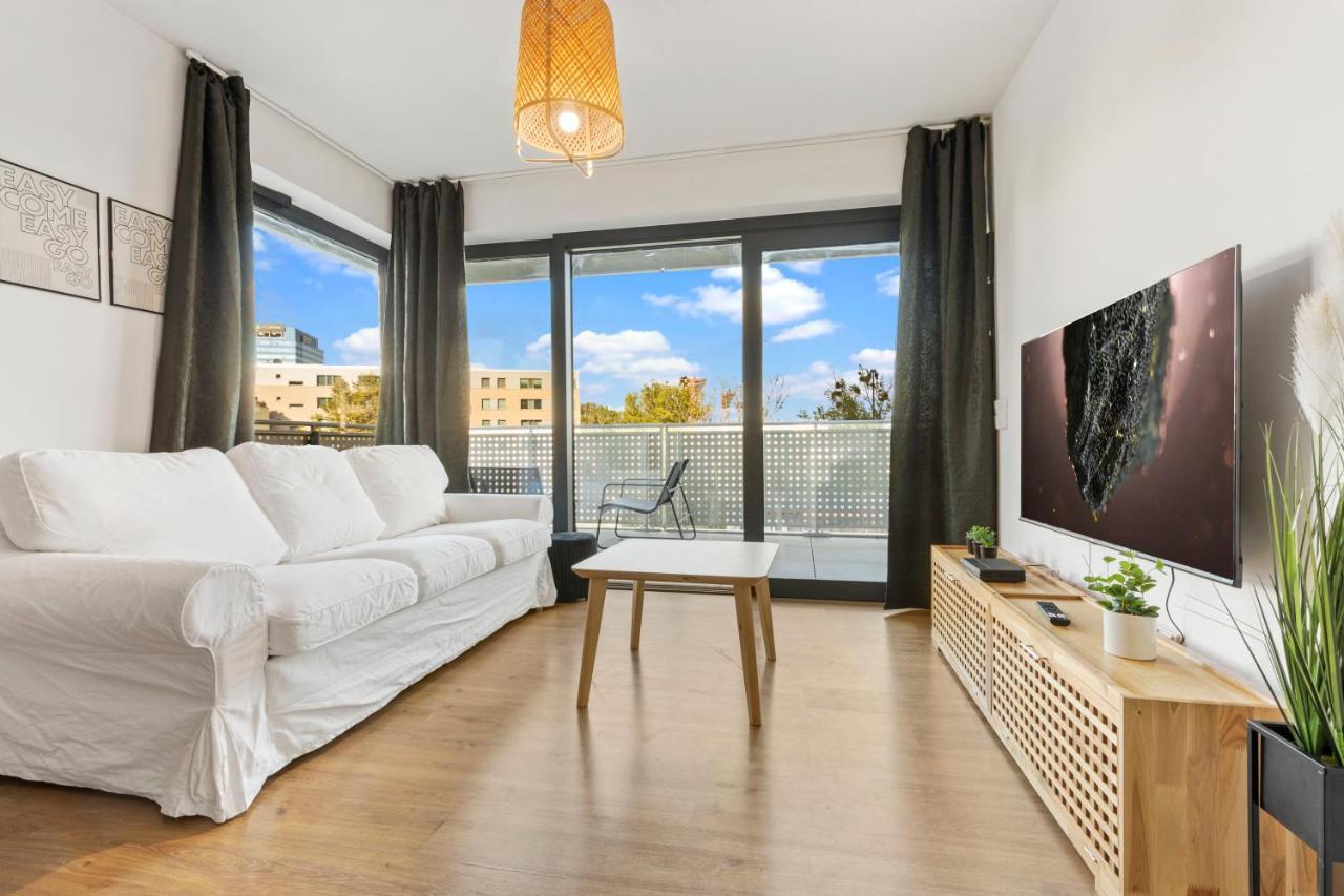 Lam Stadium - Terrace 14m2 Apartment Bratislava