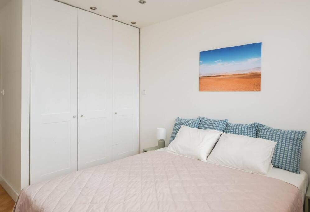 Old Town 2br With View * Bratislava