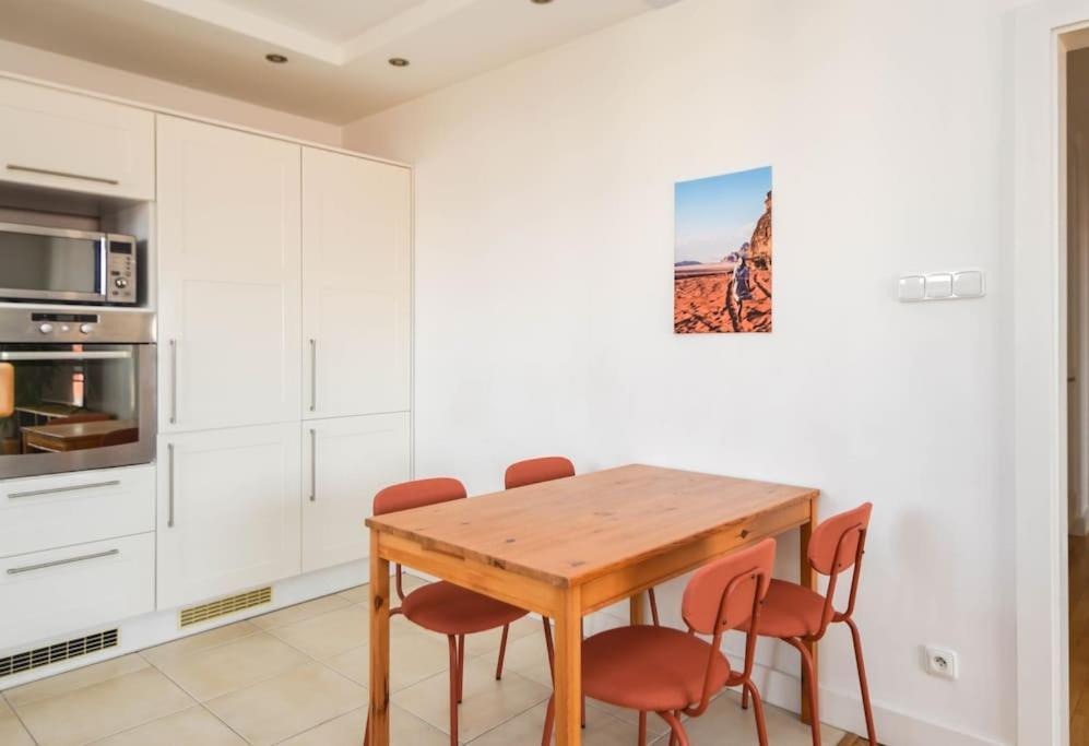 Old Town 2br With View Bratislava