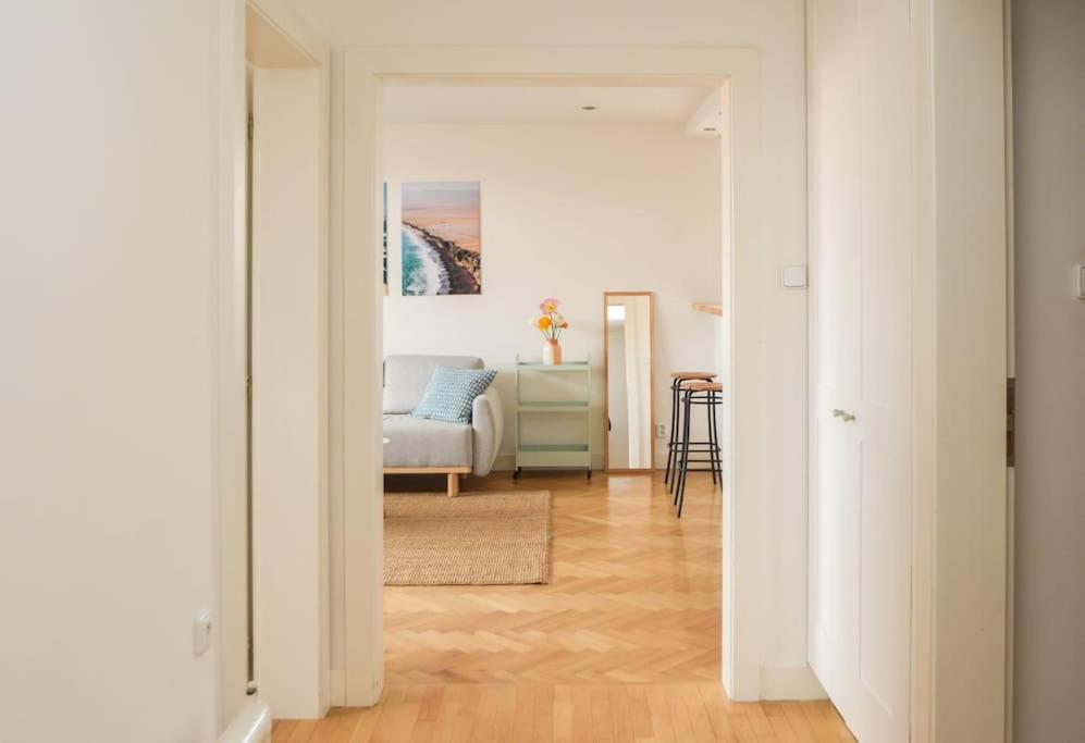 Old Town 2br With View * Bratislava