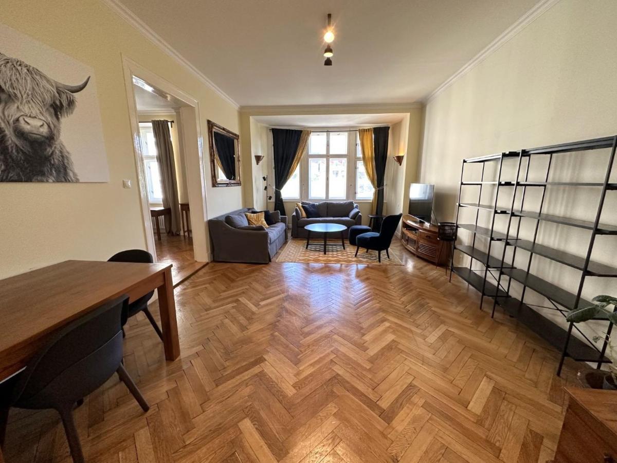 Apartment Gorkeho In City Centre