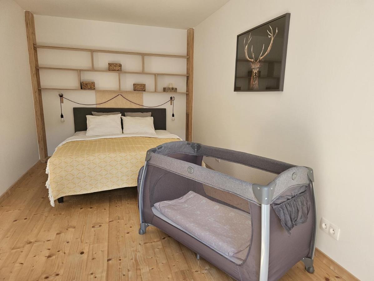 Spacious Modern Loft, 2 Bedrooms, 95m2, Free Parking *