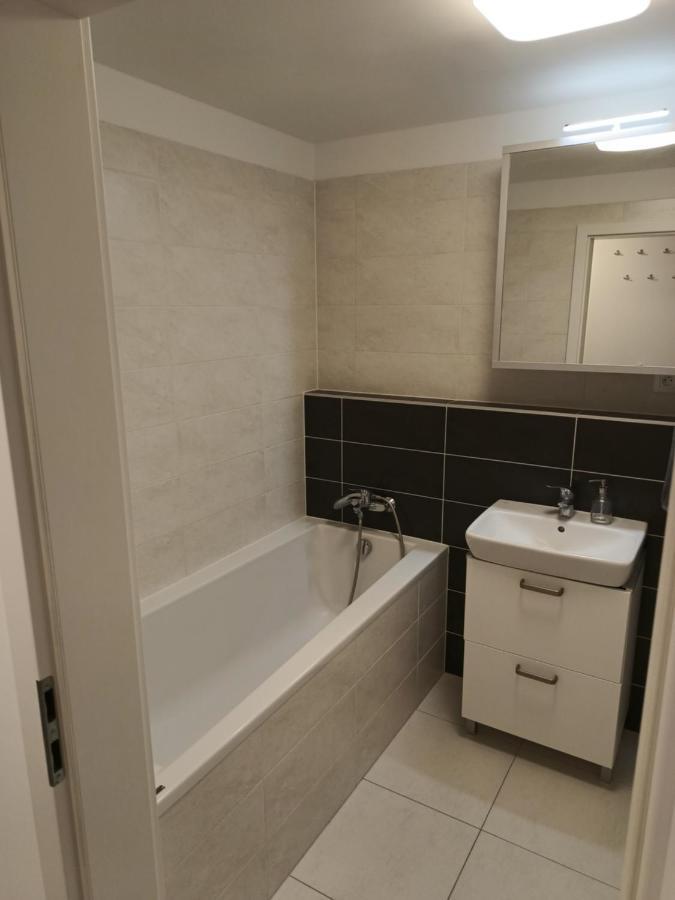 Apartment Citypark Apartment, Free Parking & Ac