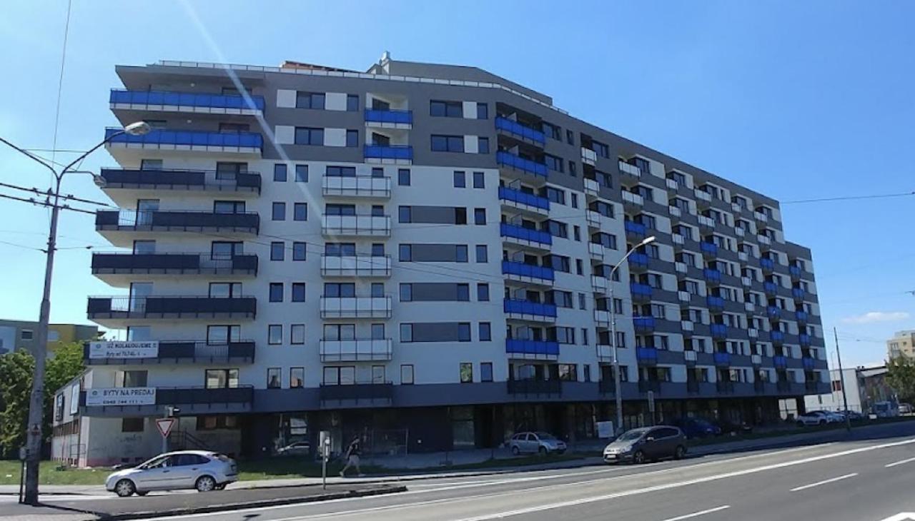 Dizajnovy Apartman V Bratislave Apartment *