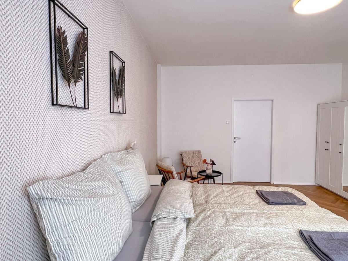 96m2 Of Comfort And Style: 4bd In Old Town *