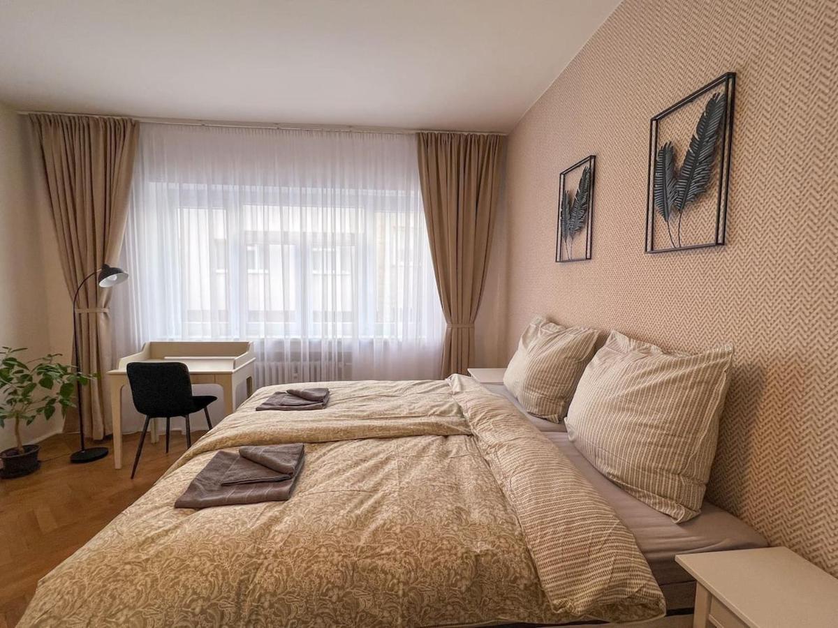 Apartment 96m2 Of Comfort And Style: 4bd In Old Town