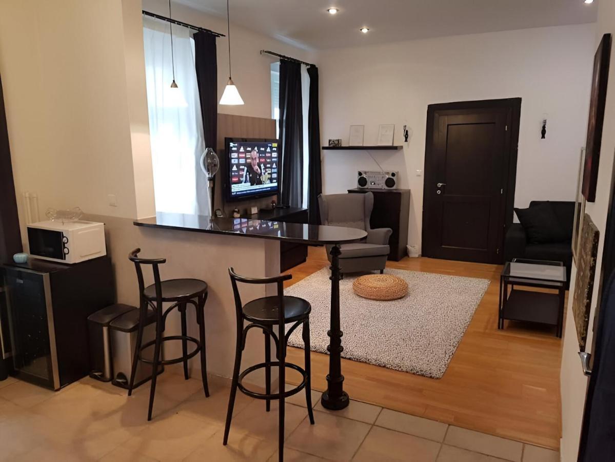 Apartment Cozy In The Middle Of