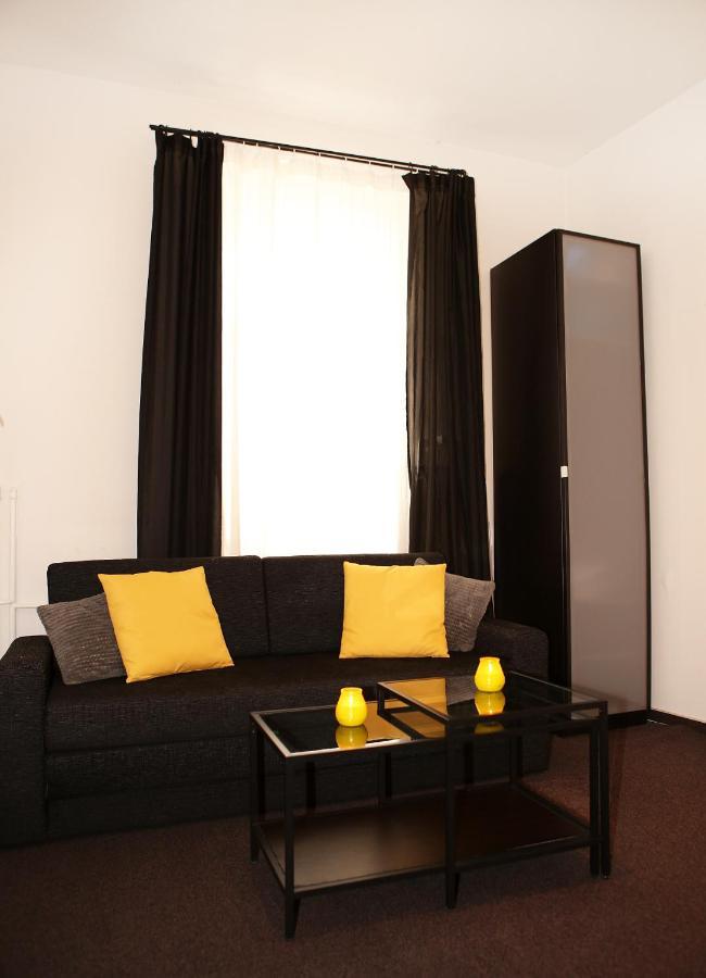 Cozy In The Middle Of Apartment *