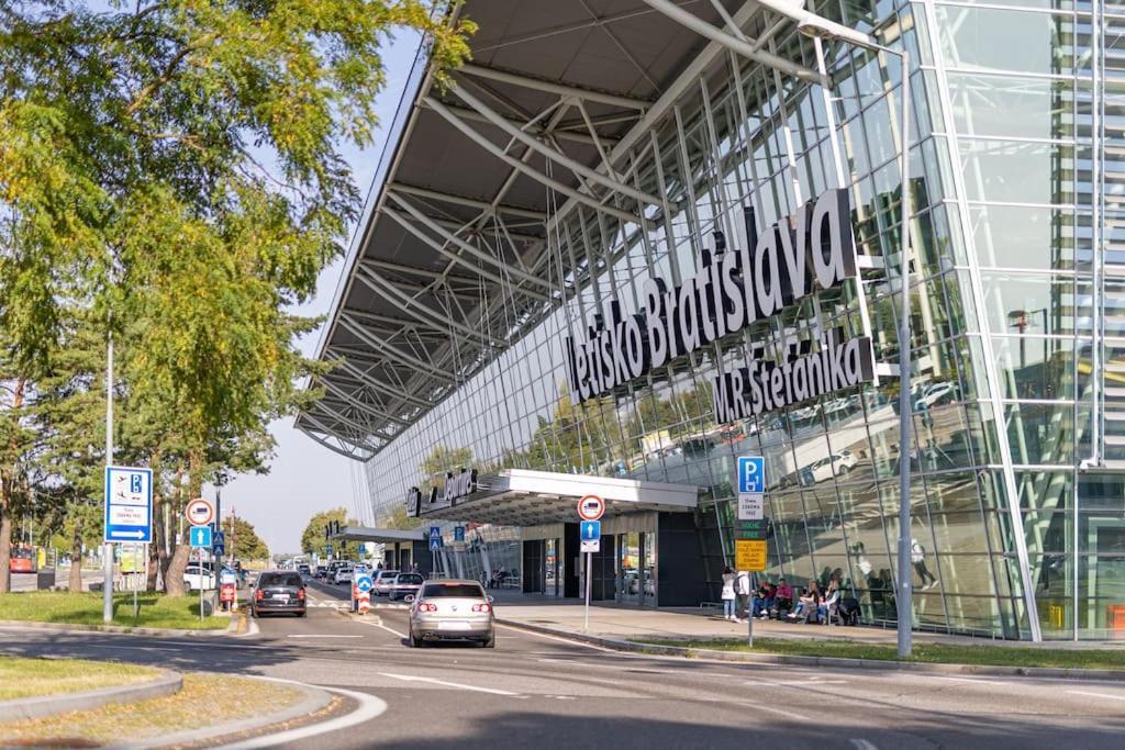 Slovakia Ovocne Sady Airport * Pressburg