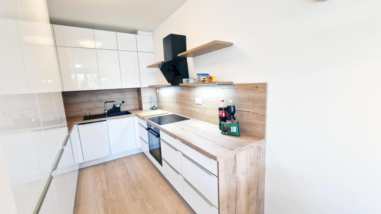 Apartment Luxo 2 By Bratislavatrip *