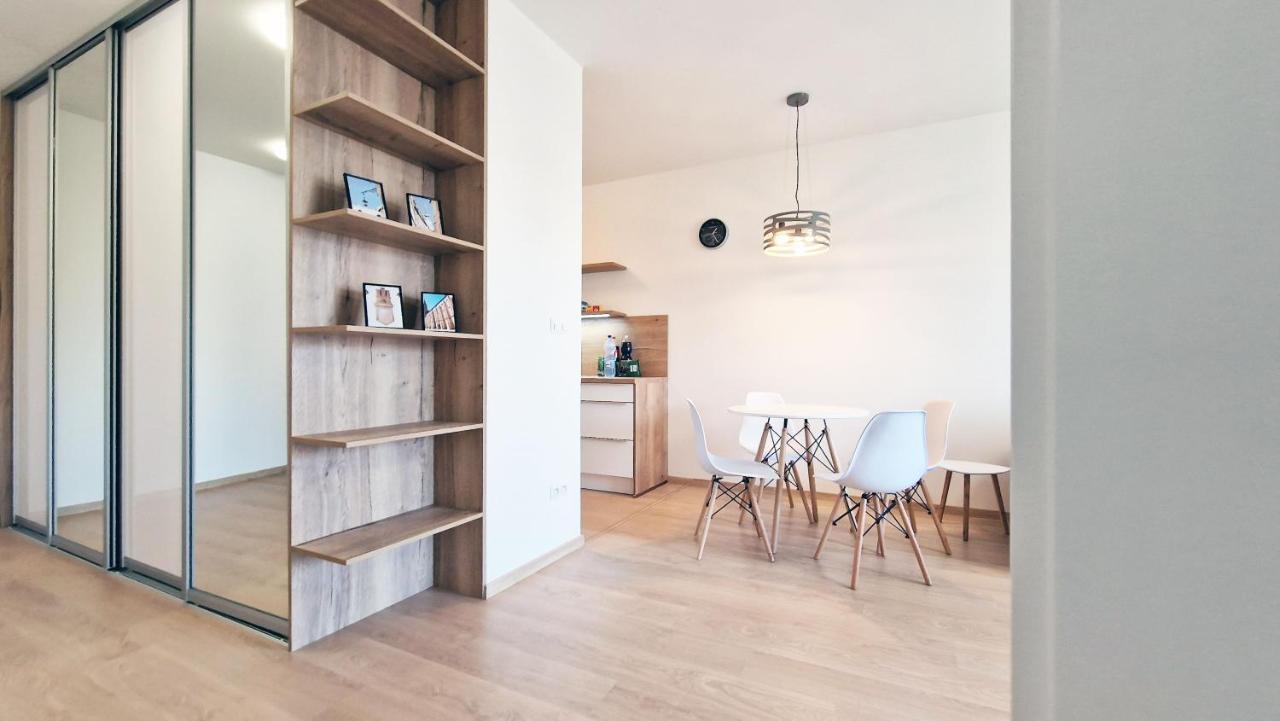 Apartment Luxo 2 By Bratislavatrip Pressburg