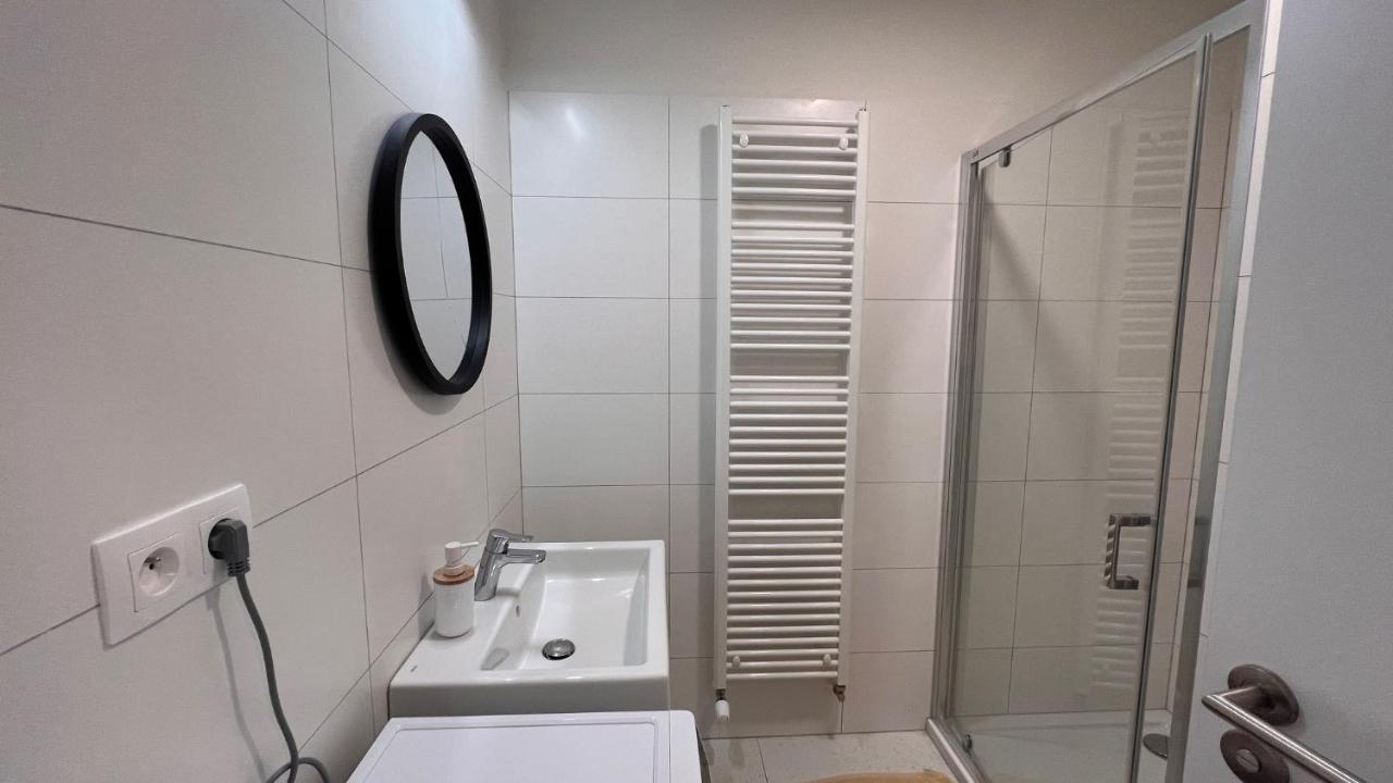 Apartment 2 With Terrace, New Building, 8bj *