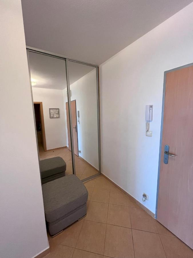 Apartment 2 With Terrace, New Building, Jegeho *