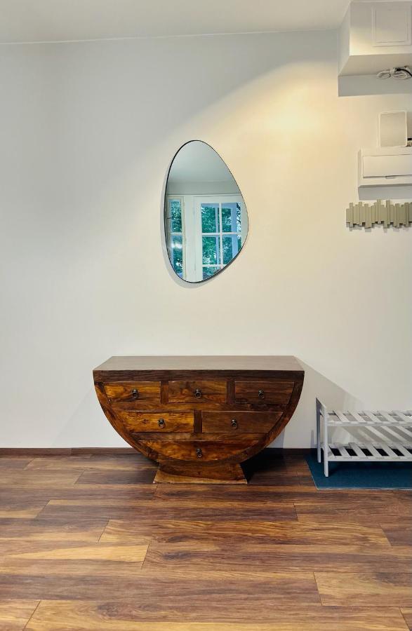 Timeless Old Centre With 2 Bathrooms And Balcony Bratislava