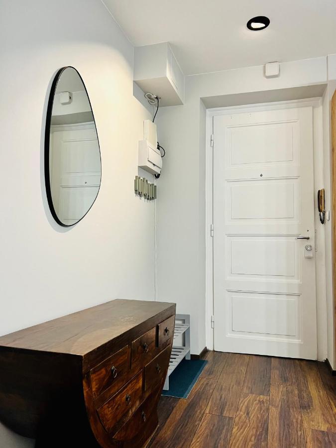 Timeless Old Centre With 2 Bathrooms And Balcony Apartment
