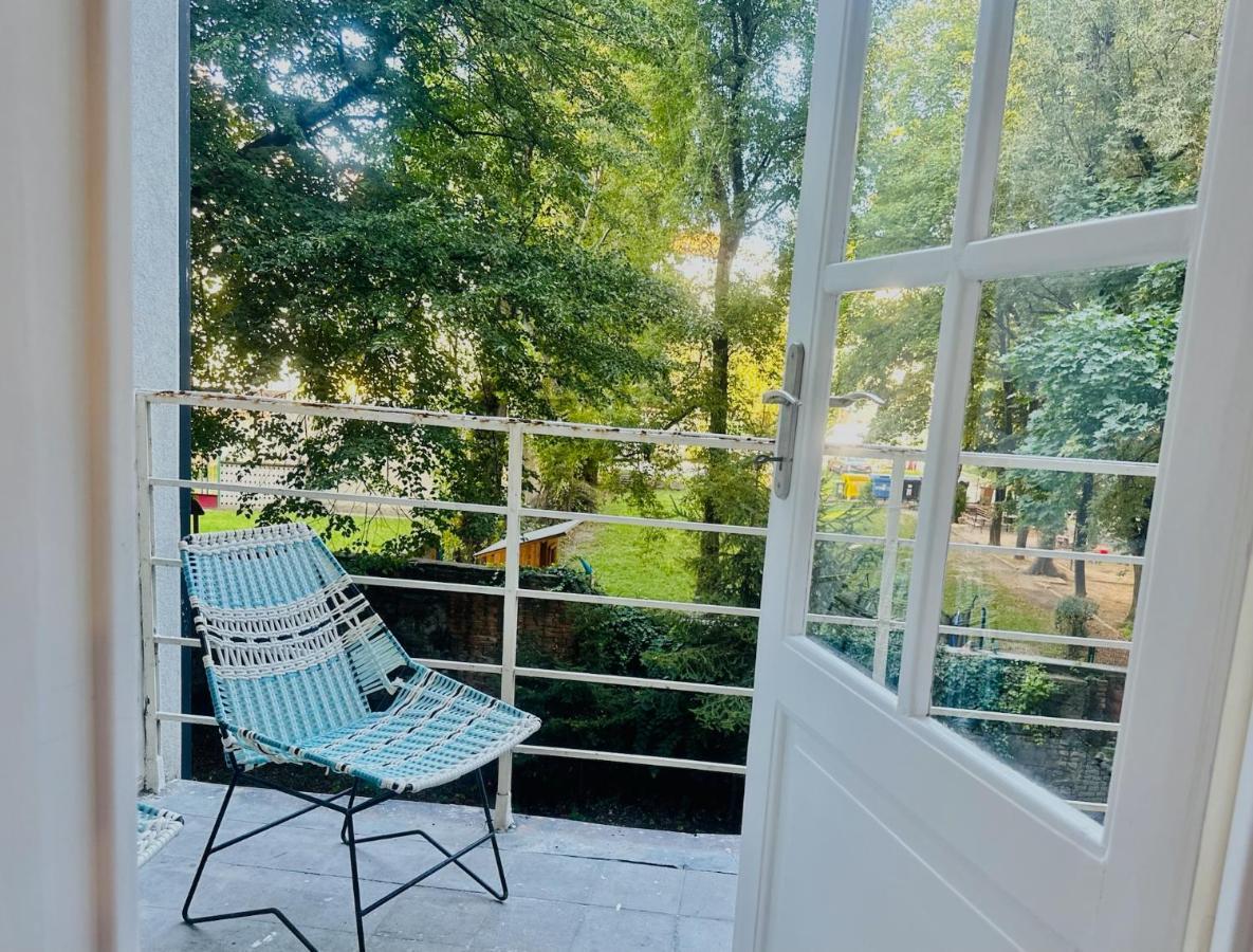 Timeless Old Centre With 2 Bathrooms And Balcony * Bratislava