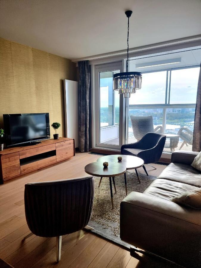 Majestic Golden View Apartment *