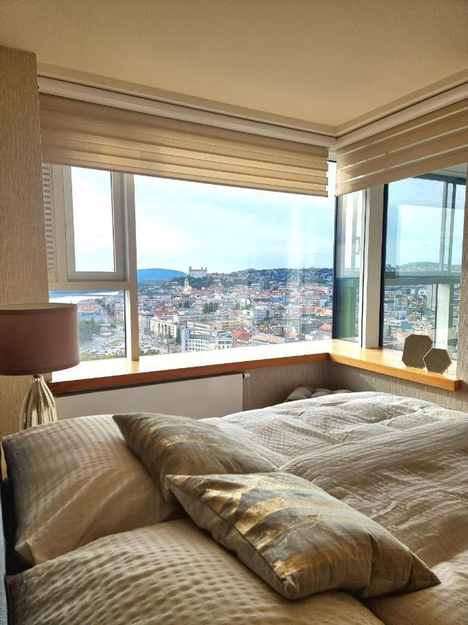 Majestic Golden View Apartment Bratislava