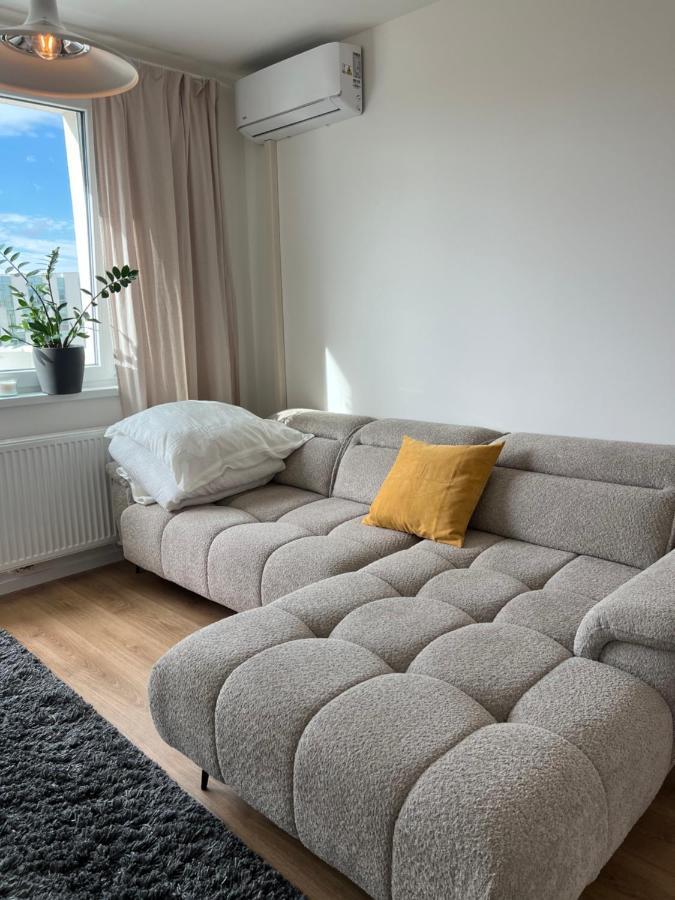 Apartment Contemporary Airport Retreat Bratislava