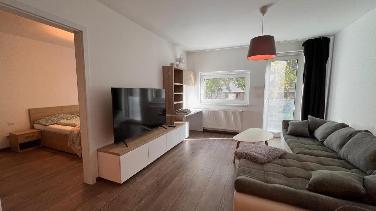 2 Apartment, Old City, New Building - Stein * Bratislava
