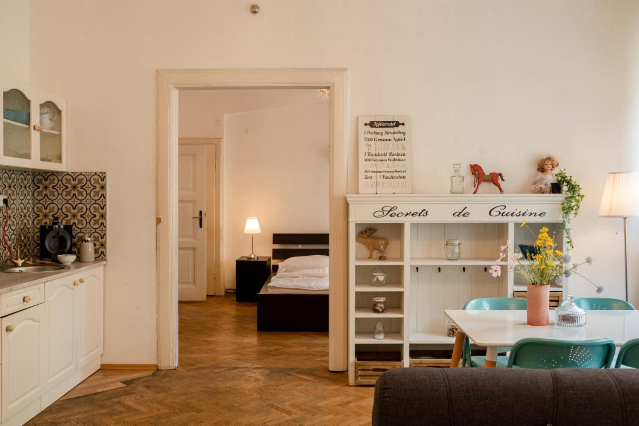 Frida Apartment *