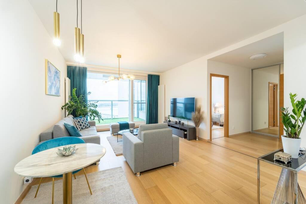 Apartment Panorama - Luxury In The Center Of Bratislava, Free Parking, Location
