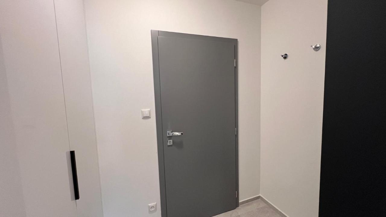 Apartment Air Conditioned 1 Vienna Gate, 1 *
