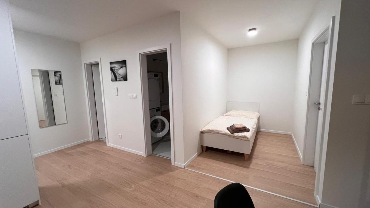 Apartment 2 With Terrace, 2ak Bratislava