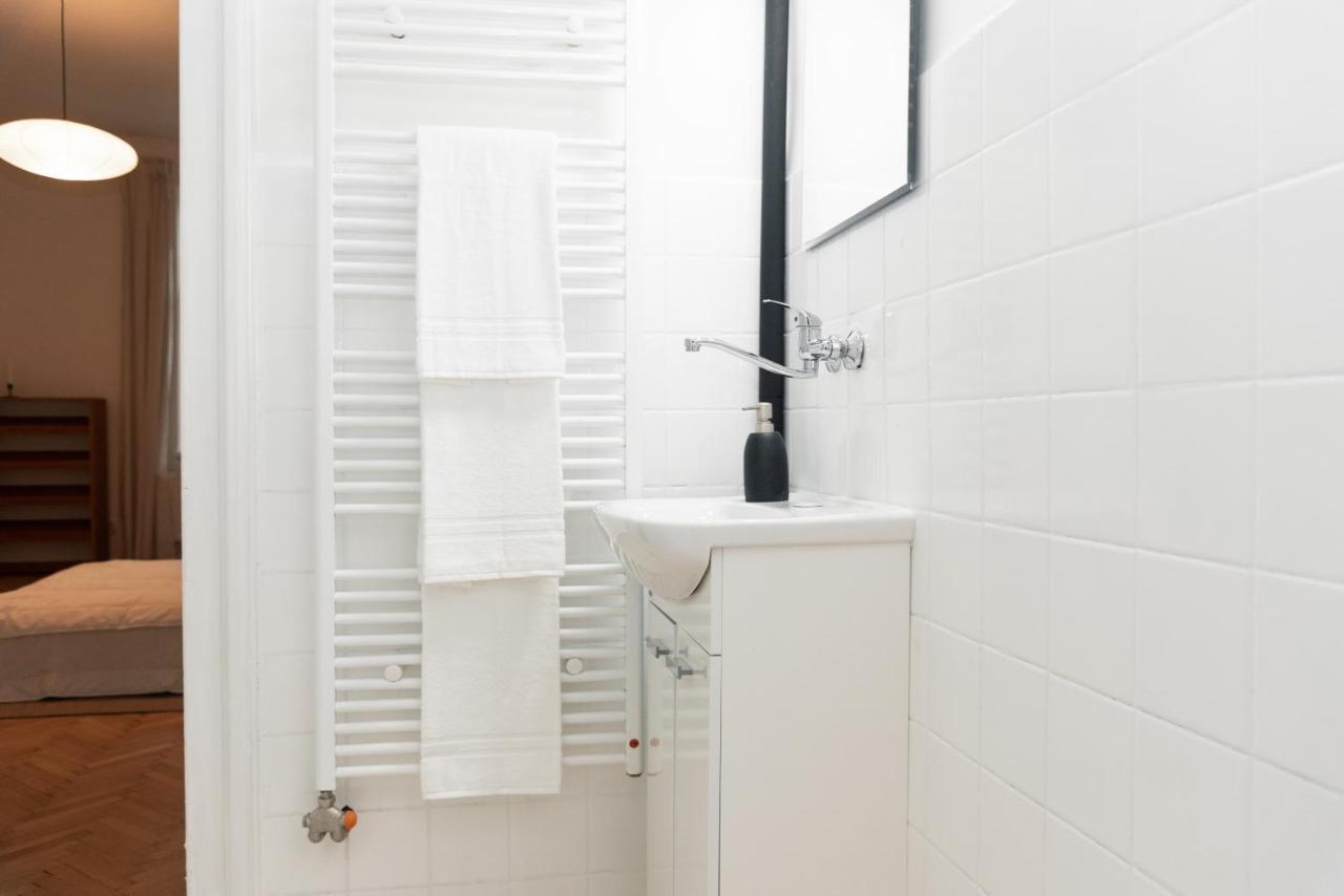 Old Town Oasis - Chic Comfort & Elegance Apartment