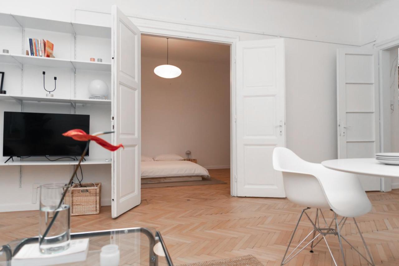 Apartment Old Town Oasis - Chic Comfort & Elegance *