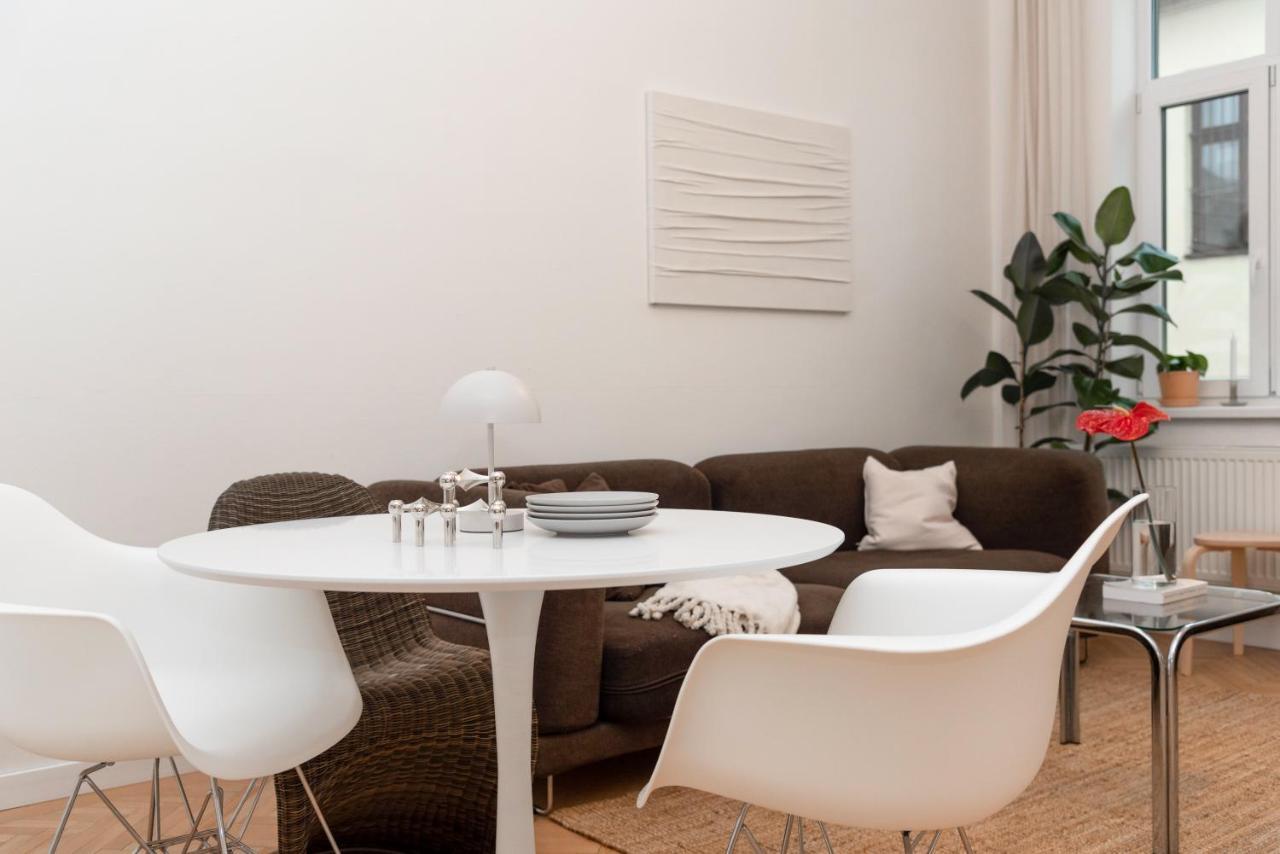 Old Town Oasis - Chic Comfort & Elegance Apartment Pressburg