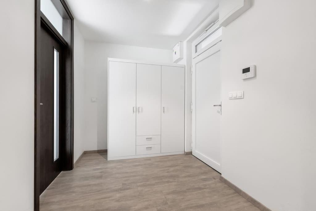 Utulny Apartman V Centre Diania Căn hộ Bratislava
