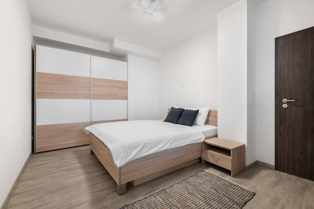 Utulny Apartman V Centre Diania Bratislava