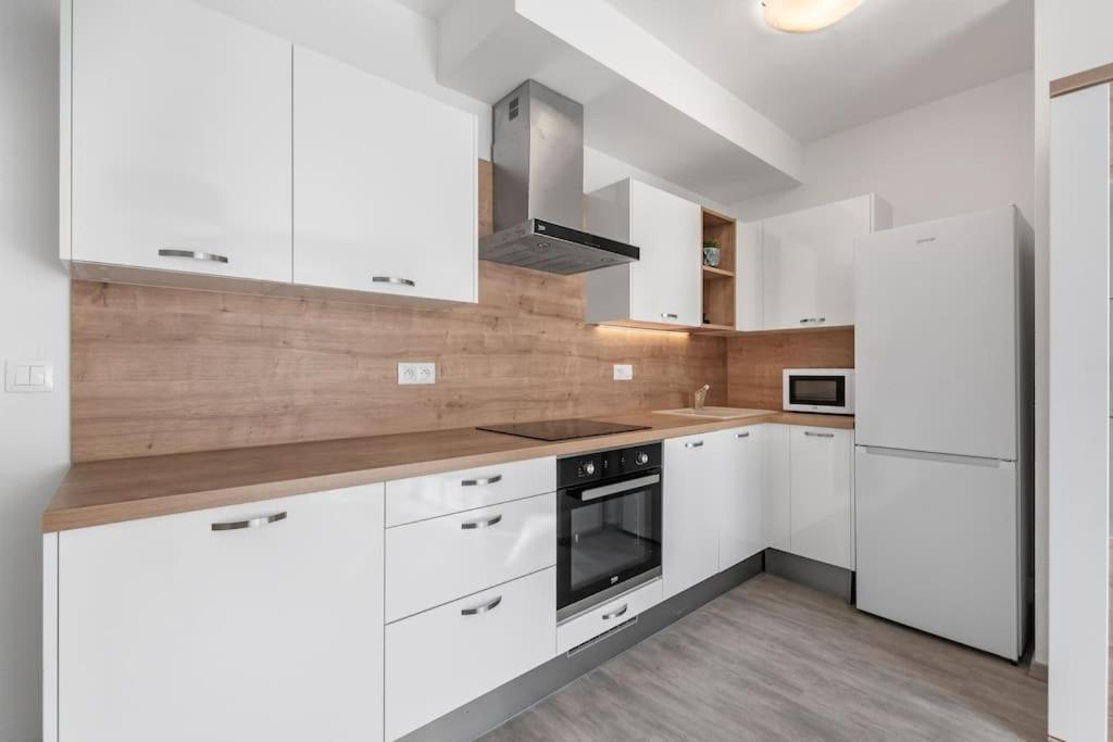 Utulny Apartman V Centre Diania * Bratislava