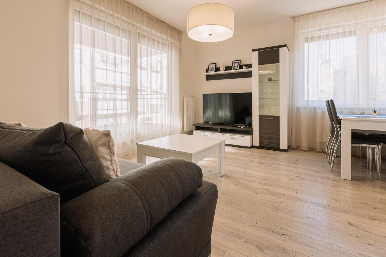 Apartment Skau 2 Old Town Family & Business 2 Floor Free Parking Bratislava