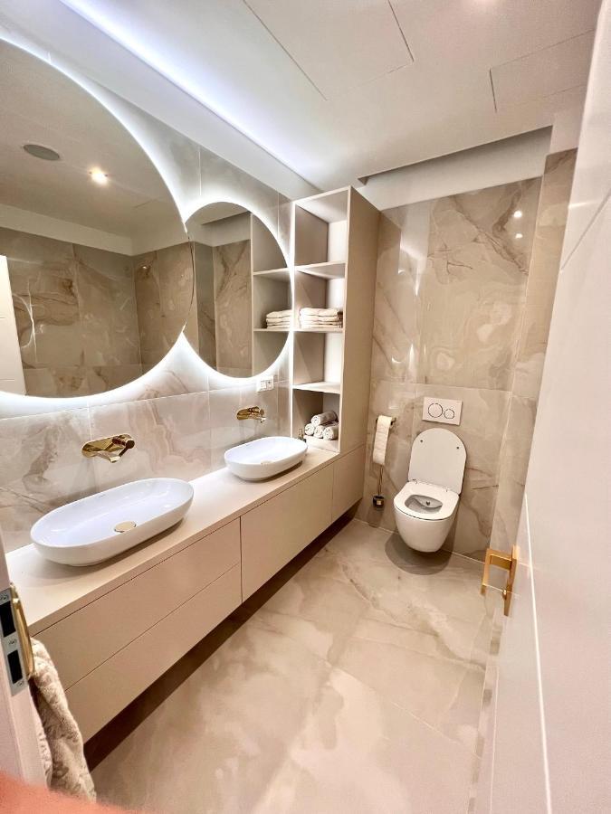 Stylish 3 Bedroom In The Hearth Of Center With History