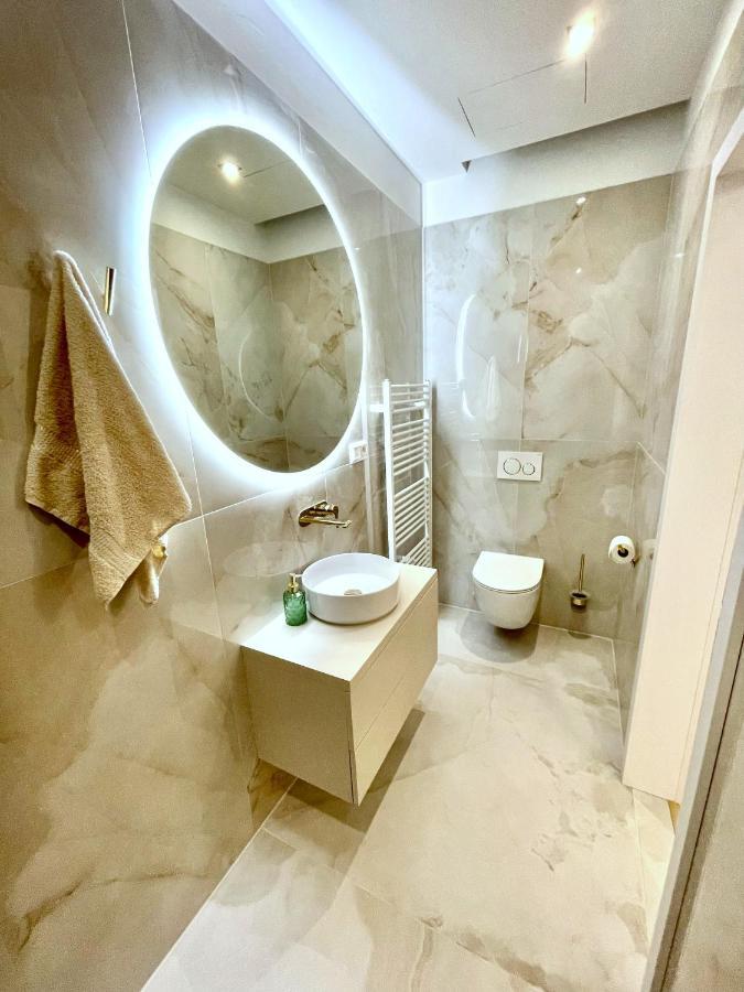 Stylish 3 Bedroom In The Hearth Of Center With History