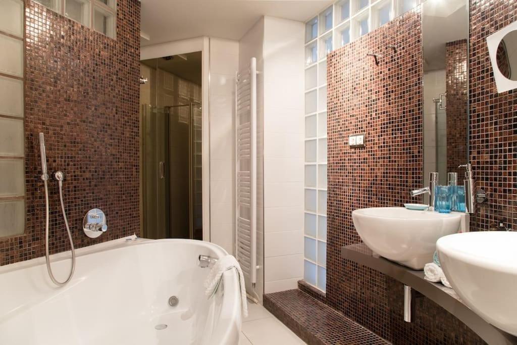 Old In Ba/5*luxus/3xtv/bar Internet Apartment