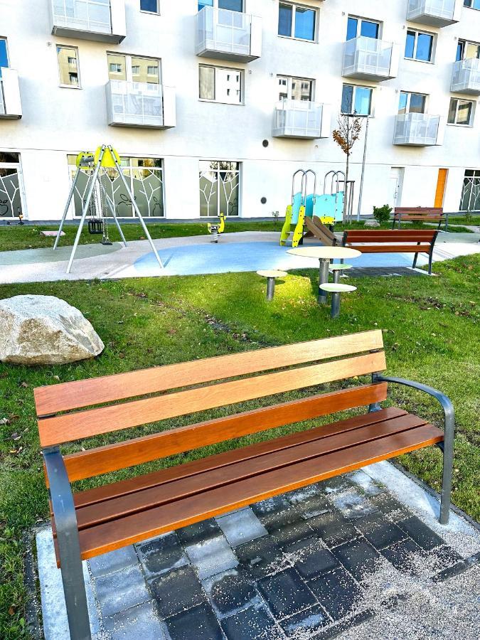 Apartment S Klimatizaciou A Balkonom Pri Letisku Bts