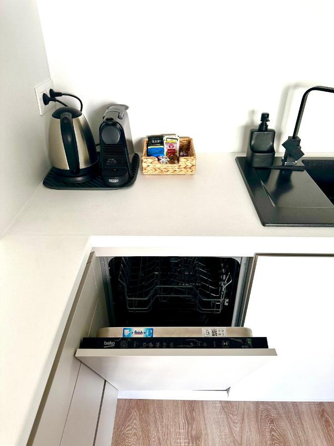 S Klimatizaciou A Balkonom Pri Letisku Bts Apartment Bratislava
