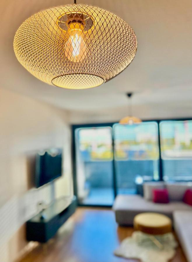 Dizajnovy Apartman - Tehelne Pole - Free Parking Bratislava