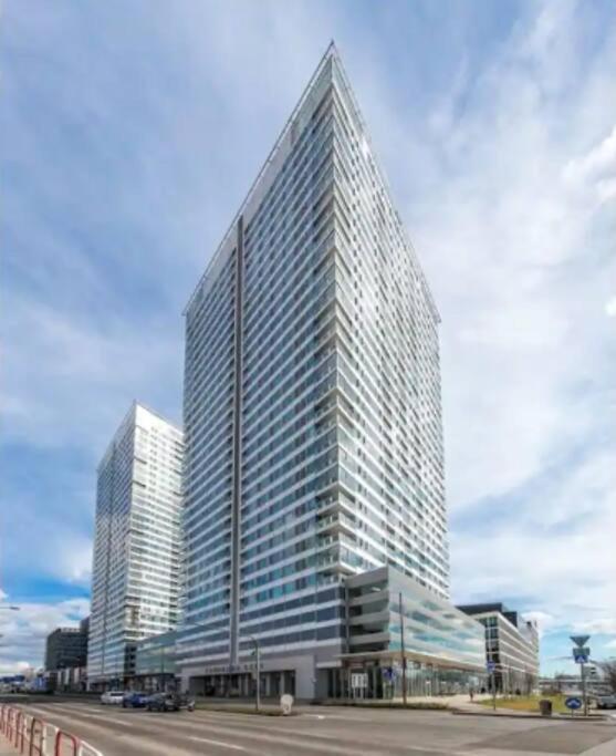 Downtown In The Heart Of The New Center, 4 Persons, Parking Appartamento *