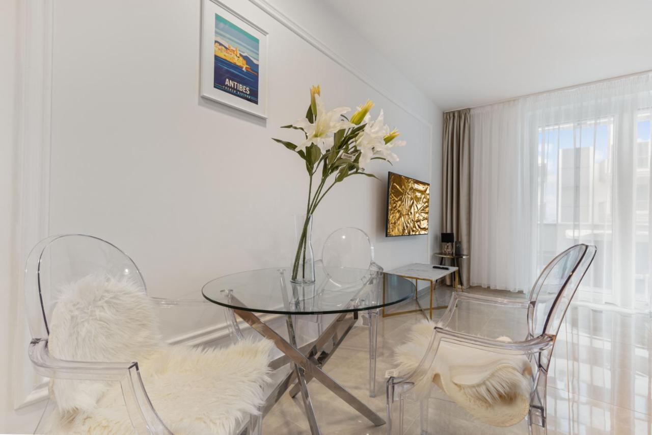 Lam Jegeho Alej - Jacuzzi - Free Parking Apartment