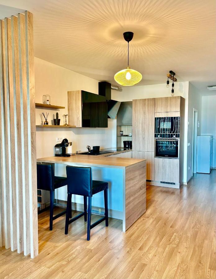 Dizajnovy Apartman - Tehelne Pole - Free Parking Bratislava