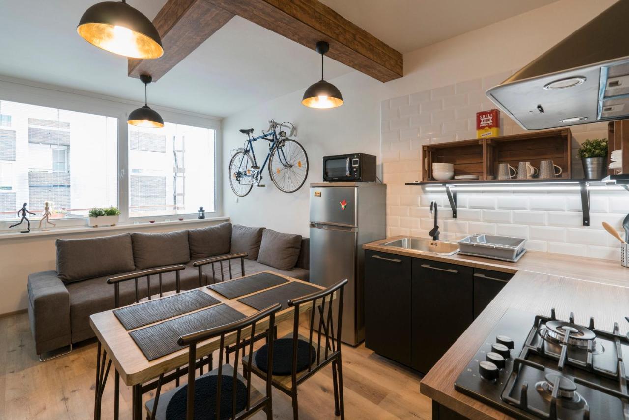 Apartment Stylish Centrally Located 1br With Parking Bratislava