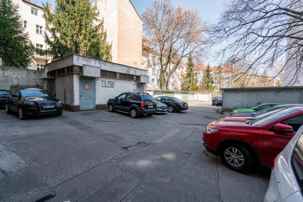 Stylish Centrally Located 1br With Parking Bratislava