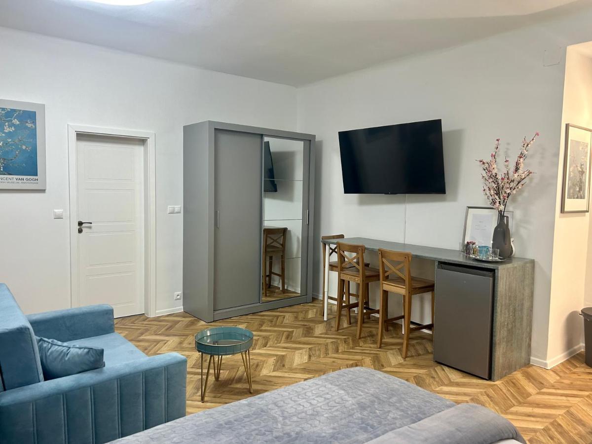 Apartment Almond Bratislava