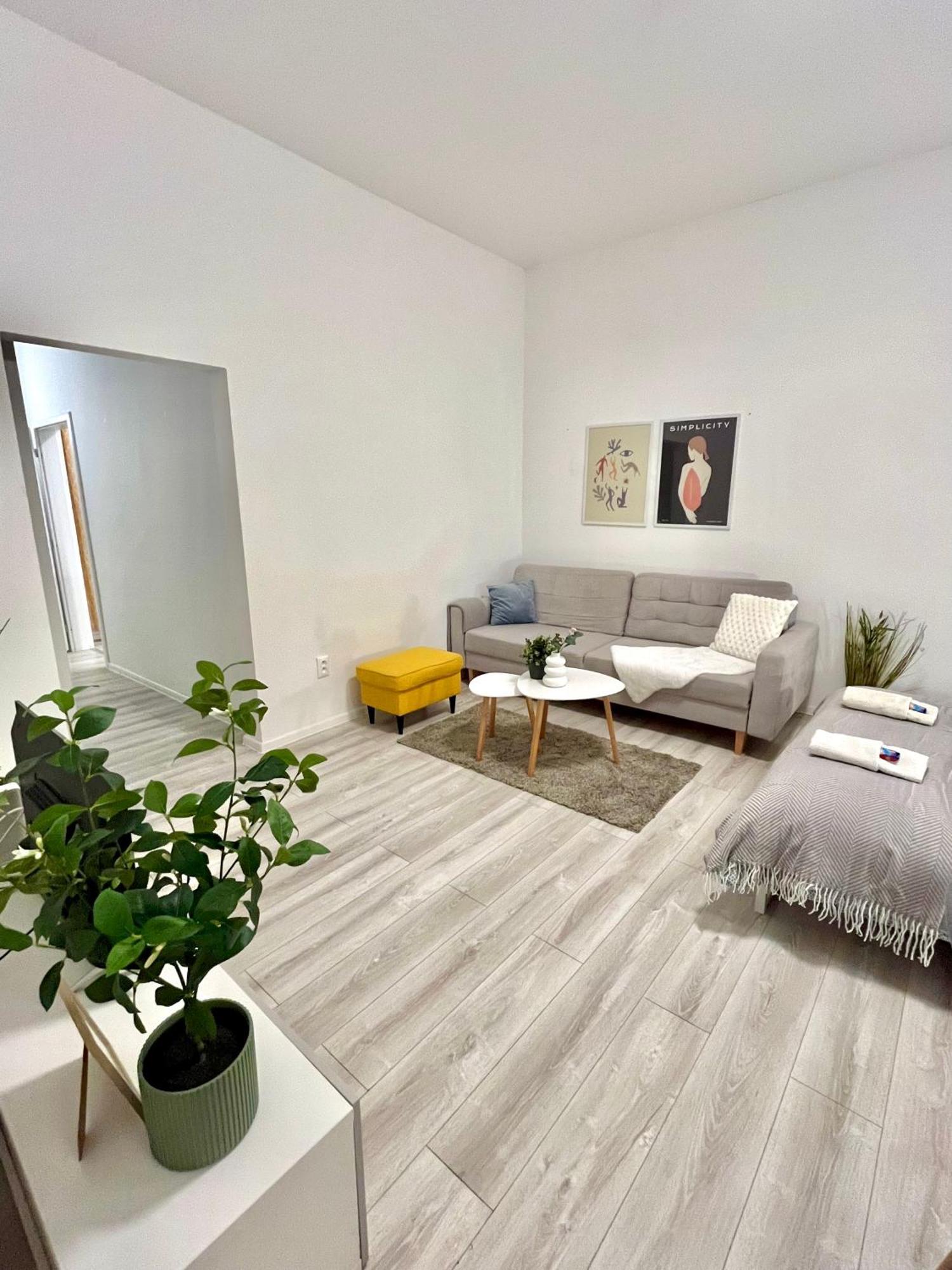 Robin - Old Town Apartment *